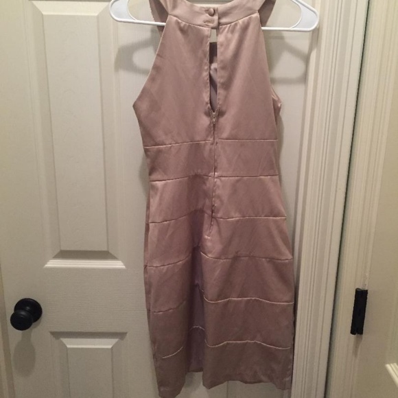 Beige dress - Picture 3 of 3